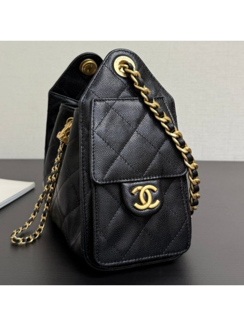Chanel calfskin leather, black waxed leather, with chain shoulder strap, 26C Min - Picture 2 of 9